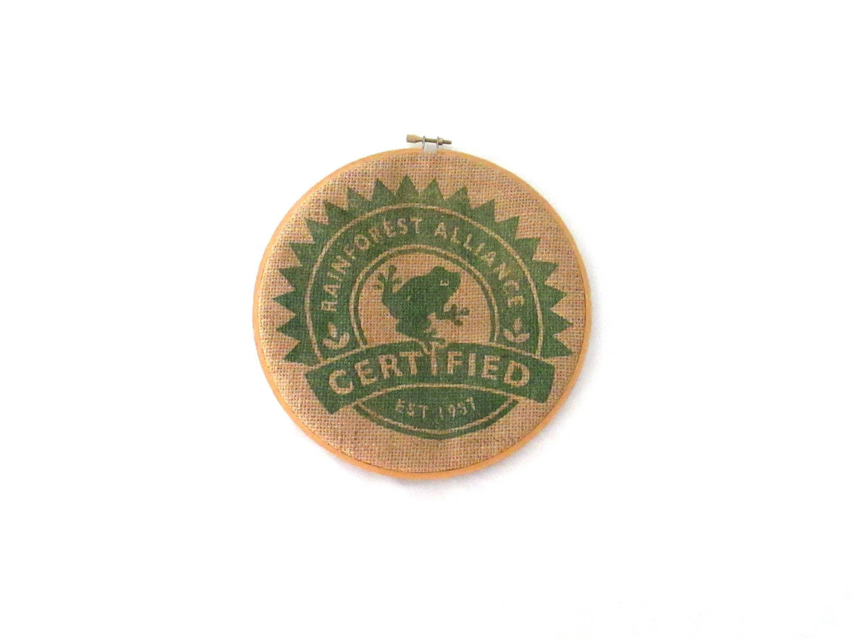 Rainforest Alliance Home Decor Embroidery Hoop Wall Art Burlap Feed Sack Wall Decor Eco Chic Frog Themed Textured Wall Hanging Shabby Chic Graphic Tee – Soft Feel · Great Gift For Fans