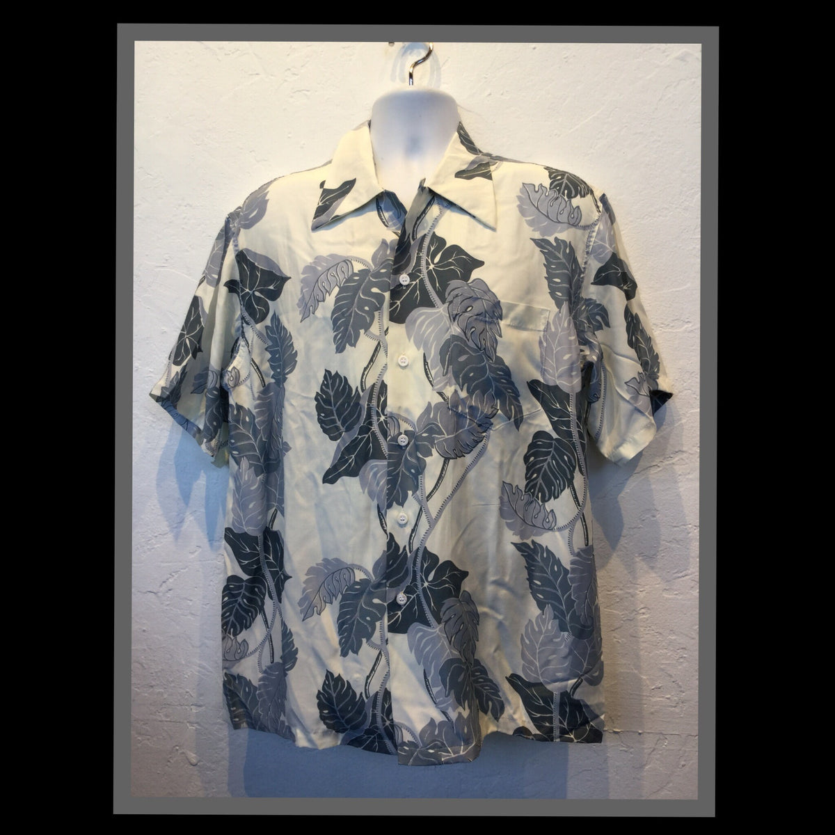 HS287 Vintage 194039s reproduction Kona Bay rayon Hawaiian shirt Graphic Tee – Soft Feel · Trending Graphic Apparel