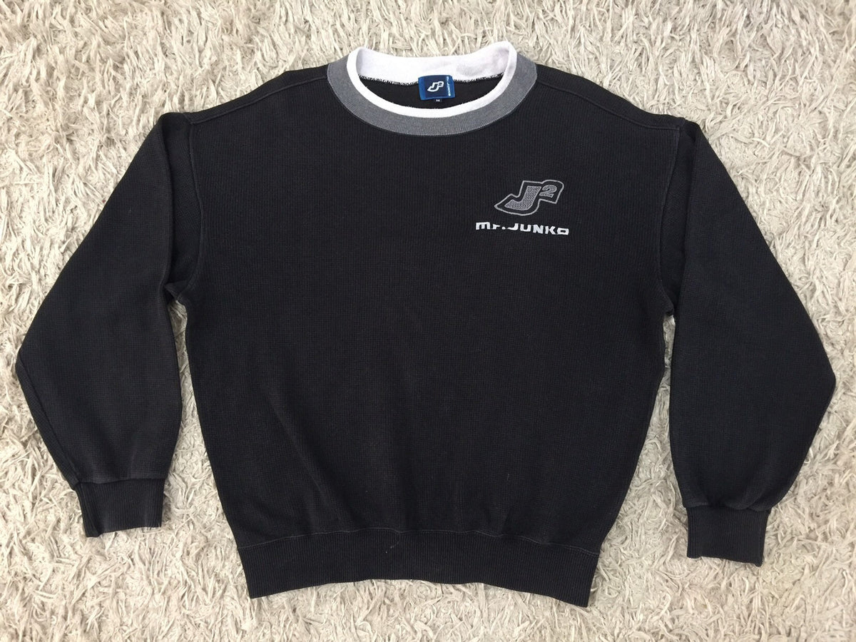 Mr Junko Sweatshirt Size Medium Sweatshirt – Warm & Stylish · Must-Have Style