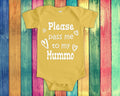 Pass Me To Mummo Cute Grandma Baby Bodysuit Tshirt or Toddler Shirt Finland Finnish Grandmother Gift or Pregnancy Announcement Graphic Tee – Soft Feel · High-Quality Print