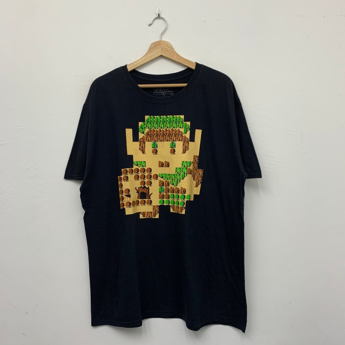 The Legend of Zelda T shirt Size Large Graphic Tee – Warm & Stylish · High-Quality Print