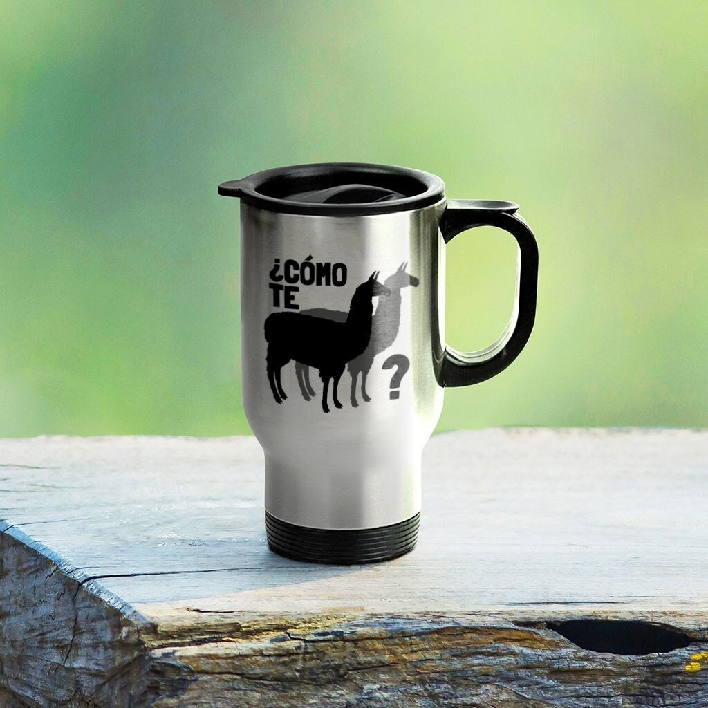 Funny Spanish Mug Llama Lover Gift Spanish Teacher Present Como Te Llamas Travel Mug Graphic Tee – Aesthetic Look · High-Quality Print