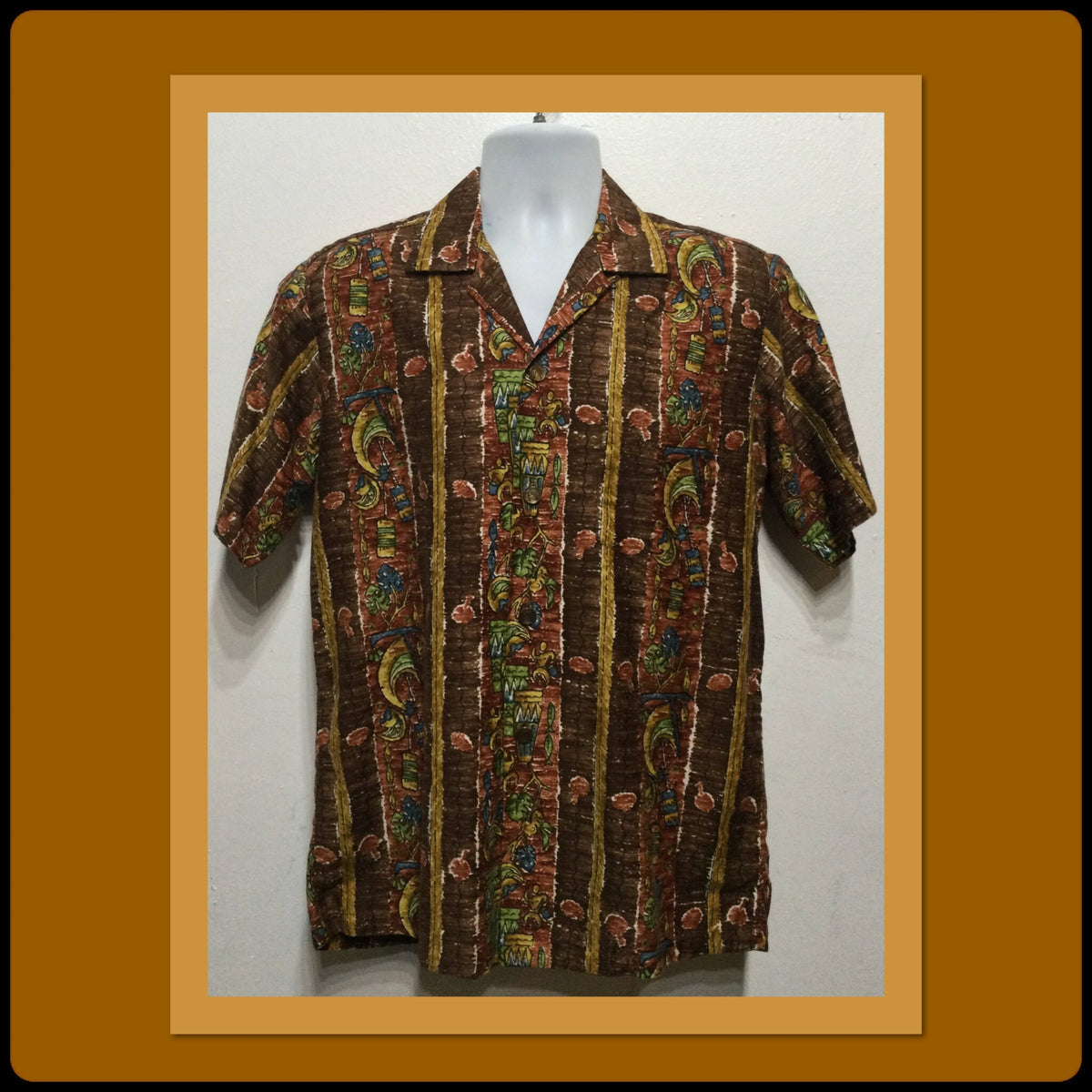 HS094 Vintage 1950s tiki Hawaiian shirt by Stan Hicks for Hawaiian Casuals Graphic Tee – Fan Favorite · Must-Have Style