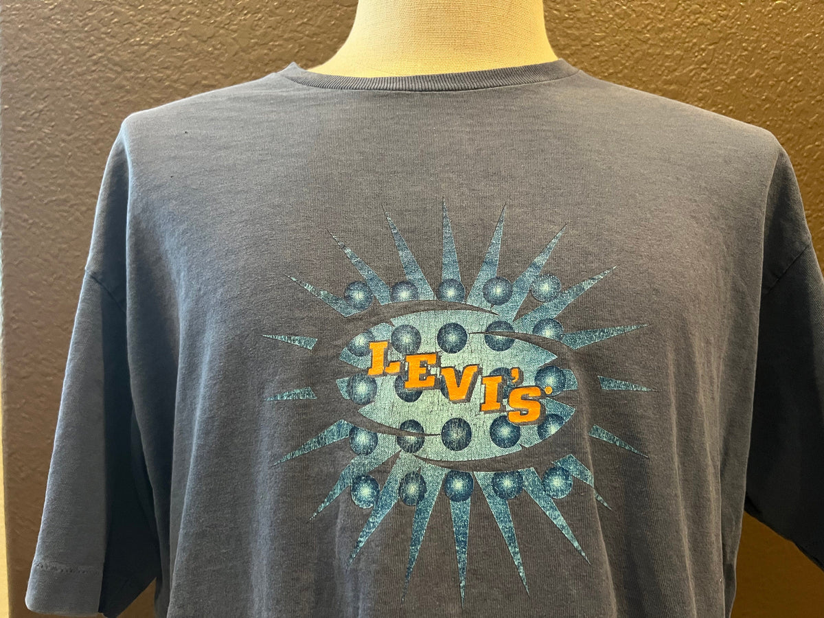 Vintage 9039s Levi39s Blue T Shirt Size L Graphic Tee – Easygoing Wear · Trending Graphic Apparel