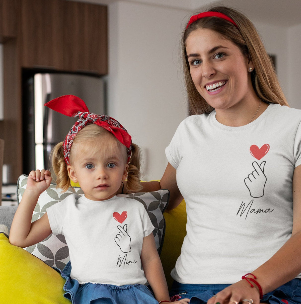 Mama Mini Partnerlook Mutter Tochter Passendes Set Familien Outfit Mama Mini Matching Set Mama Sohn Partnerlook Outfit Partnerlook Familie Graphic Tee – Premium Graphic · High-Quality Print