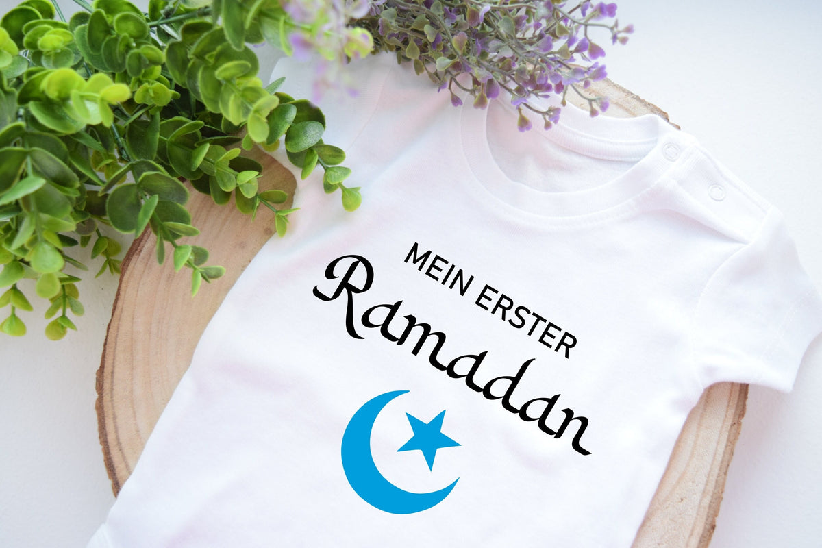 Mein Erster Ramadan Baby Body Ramadan Baby Outfit Ramadan BabyBody Bodysuit Ramadan 2023 Baby Ramadan Kleidung Ramadan Baby Geschenk Idee Graphic Tee – Soft Feel · Trending Graphic Apparel
