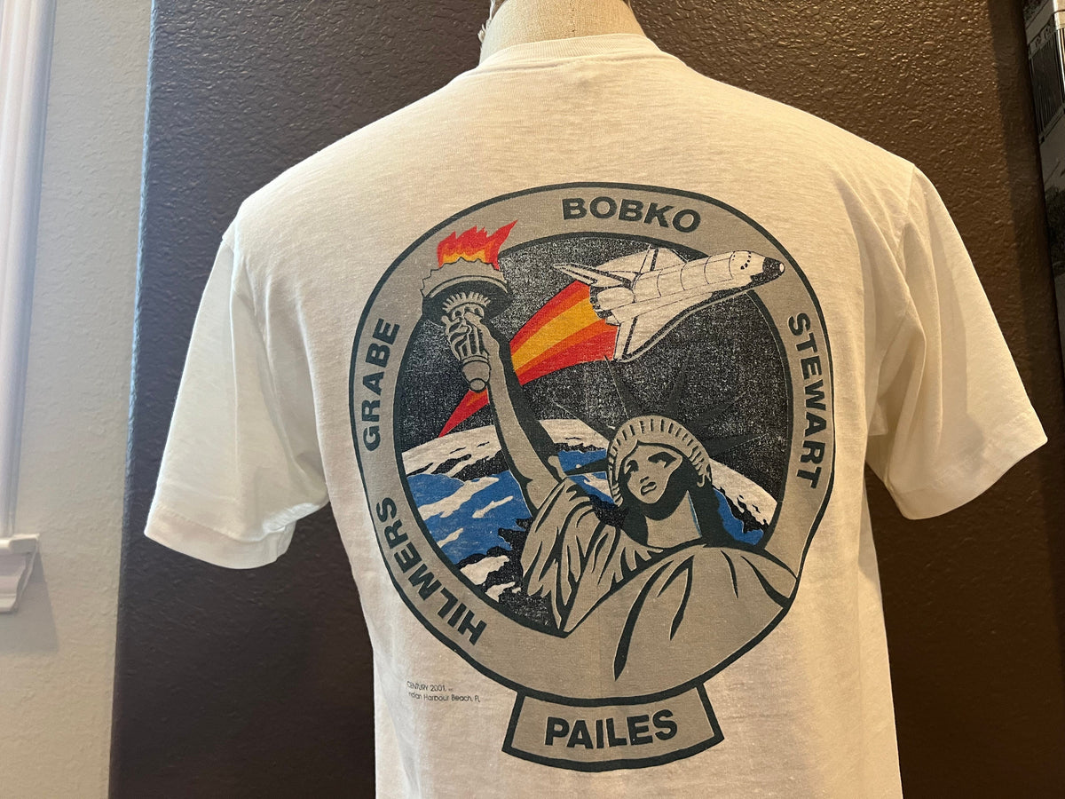 Vintage 8039s Maiden Voyage Atlantis Space White T Shirt Size L Graphic Tee – Everyday Comfort · Perfect For Daily Wear