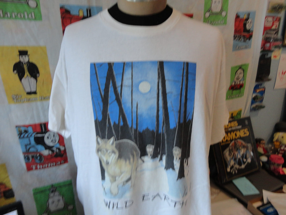Vintage 9039s Wild Earth HumaniTees Animal Globe endangered species Wolf White T Shirt Size 2XL Graphic Tee – Premium Graphic · High-Quality Print