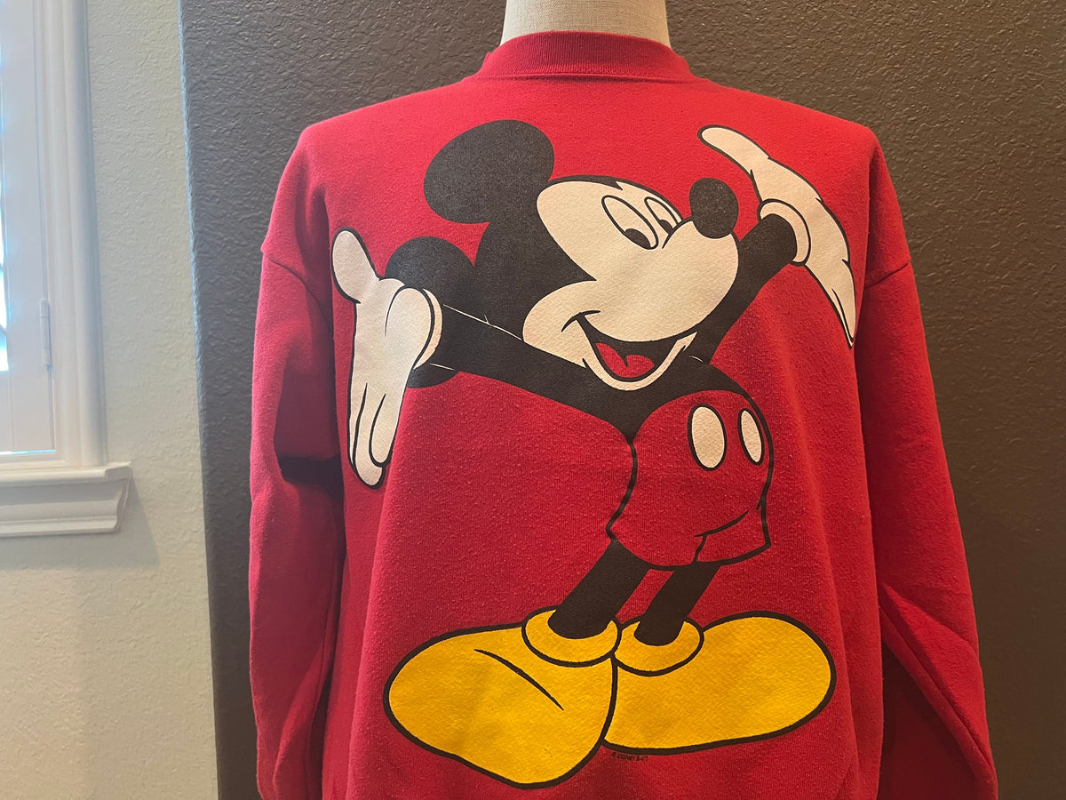 Vintage 9039s Mickey Mouse Disney Red Crewneck Sweatshirt Size L Sweatshirt – Warm & Stylish · Must-Have Style