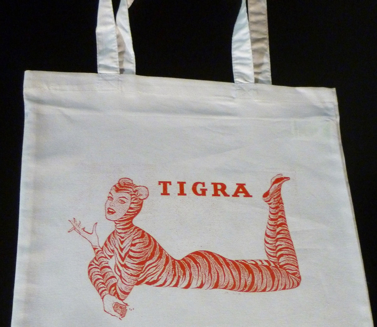 TIGER TOTE BAG Tote Bag – Soft Feel · Trending Graphic Apparel