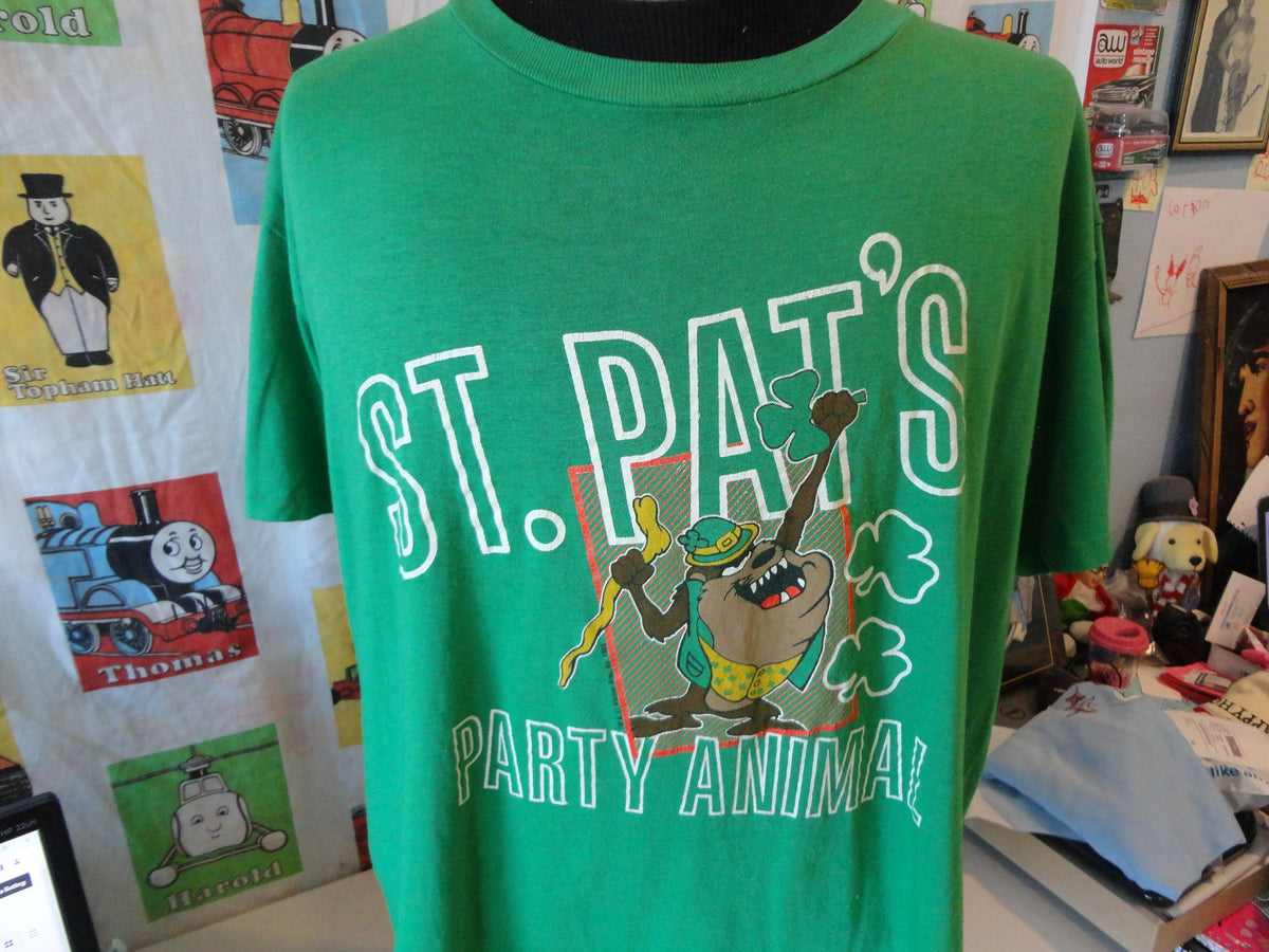 Vintage 9039s Tasmanian Devil St Pats Party Animal Irish Looney Tunes TAZ St Patrick39s Day Green T Shirt Size 2XL Graphic Tee – Soft Feel · High-Quality Print