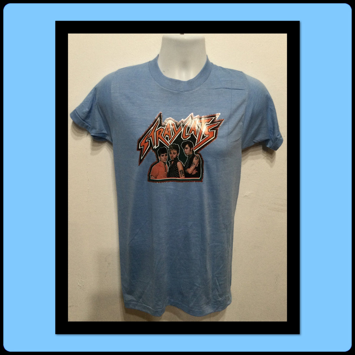 Vintage 1980s decal rock T shirt quotStray Catsquot Size Small Graphic Tee – Bold Style · Must-Have Style