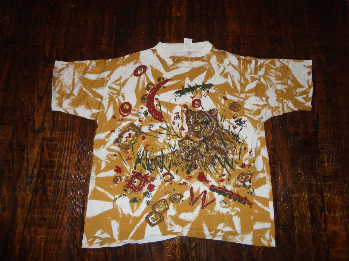 Vintage 9039s Tiger Glitter All Over Print T Shirt Fits 2XL Graphic Tee – Warm & Stylish · Top Pick For Any Outfit
