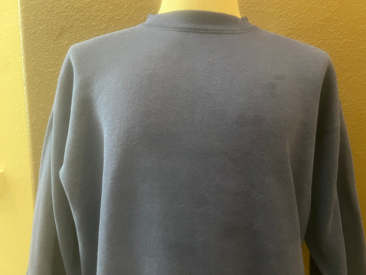 Vintage 9039s Blank Blue Crewneck Sweatshirt Size XL Sweatshirt – Warm & Stylish · Trending Graphic Apparel