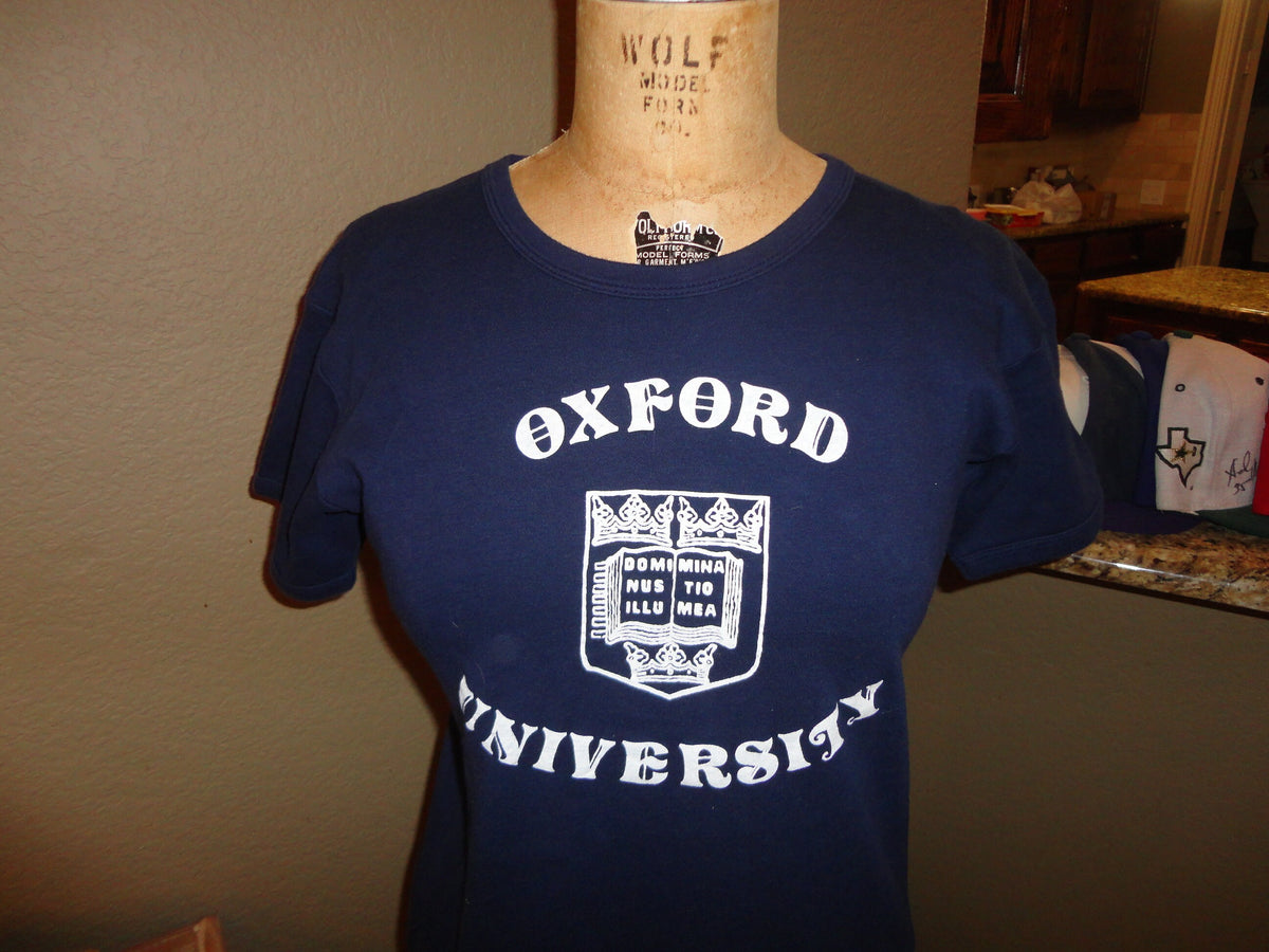 Vintage OXFORD University Peter James Navy Blue T Shirt S Graphic Tee – Easygoing Wear · Trending Graphic Apparel