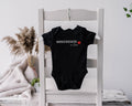 MINIVERSION von Papa StramplerBabyBody BodysuitPapa Geschenk Baby 2024 Vatertag Geschenkidee Mini Version Papa Baby Body Geburtgeschenk Graphic Tee – Cozy Vibes · Trending Graphic Apparel