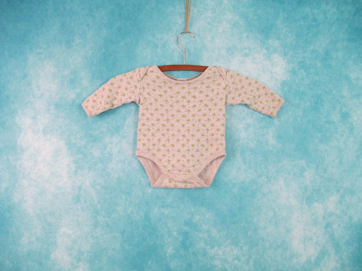 Vintage Baby Gap 3 6 Months Onesie Gray with Green Stars and Blue Polka Dot Cotton Long Sleeve Infant One Piece Bodysuit Graphic Tee – Warm & Stylish · High-Quality Print