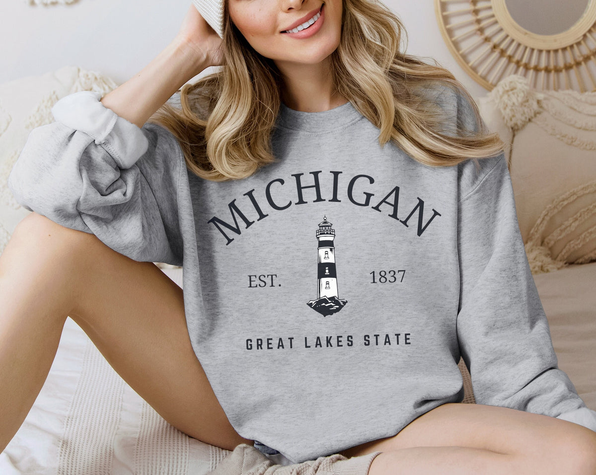 Michigan Lighthouse Crewneck Sweatshirt Unisex Great Lakes Vacation Pullover Gift Souvenir Sweatshirt – Aesthetic Look · Top Pick For Any Outfit