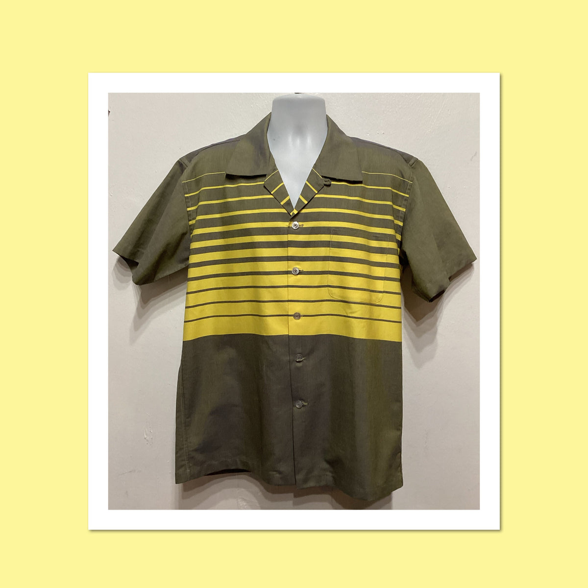 HR040 195039s vintage reproduction graduated stripe print shirt by Hollywood Rogue Graphic Tee – Feel-Good Design · High-Quality Print
