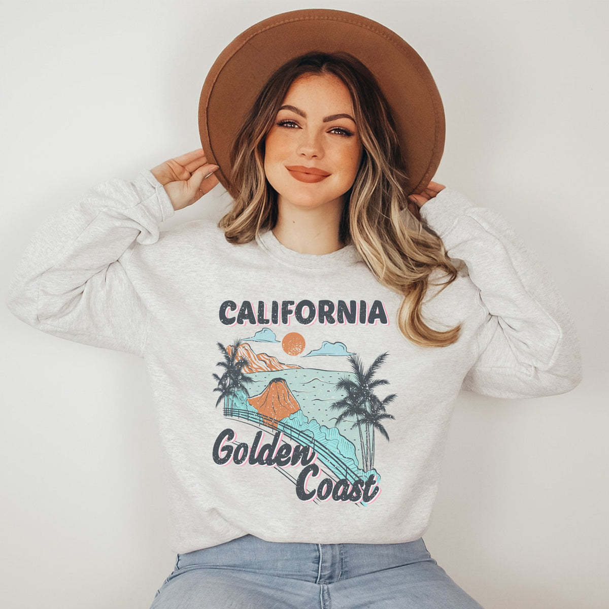 Retro California Sweatshirt Gold Coast Crewneck Beach Sweatshirt Travel Lover Sweatshirt California Gift Vacation Sweatshirt Sweatshirt – Aesthetic Look · Top Pick For Any Outfit