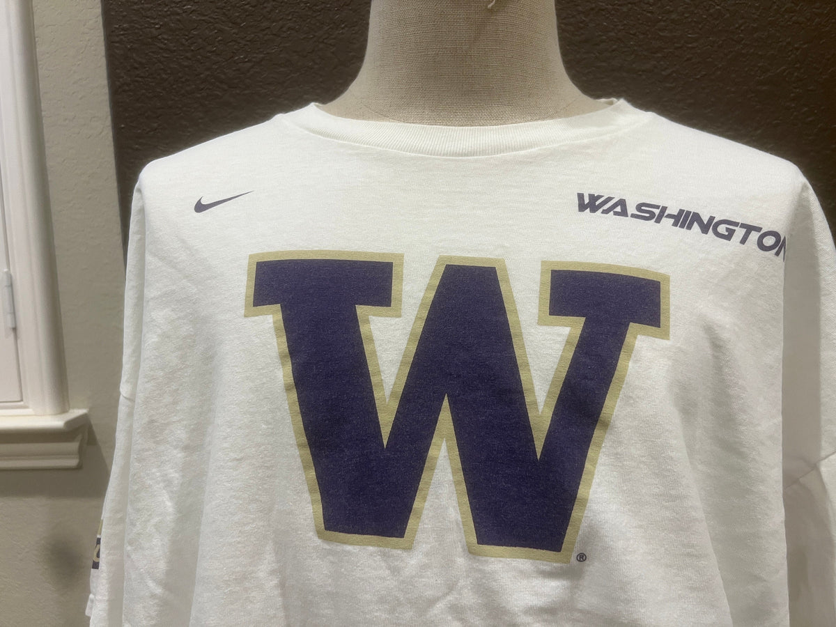Vintage 0039s Washington Huskies White T Shirt Size XXL Graphic Tee – Soft Feel · Trending Graphic Apparel
