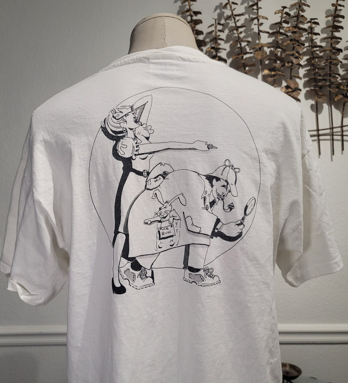 Vintage 90s Sleuth Mystery Dinner white Tshirt size XL Graphic Tee – Easygoing Wear · Trending Graphic Apparel