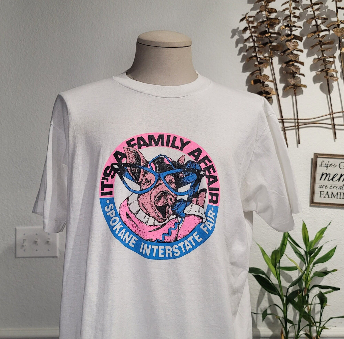 Vintage 80s Its A Family Affair Spokane Interest Fair white Tshirt size XL Graphic Tee – Cozy Vibes · Trending Graphic Apparel