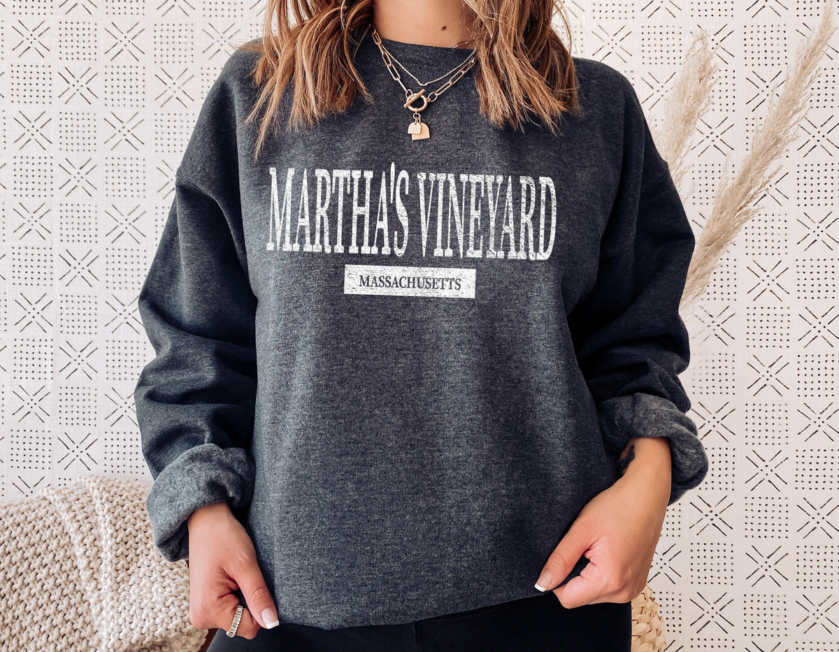 Martha39s Vineyard Sweatshirt Massachusetts Beach Sweatshirt Massachusetts Shirt Boston Sweatshirt Beach Pullover Beach Crewneck Sweatshirt – Everyday Comfort · High-Quality Print