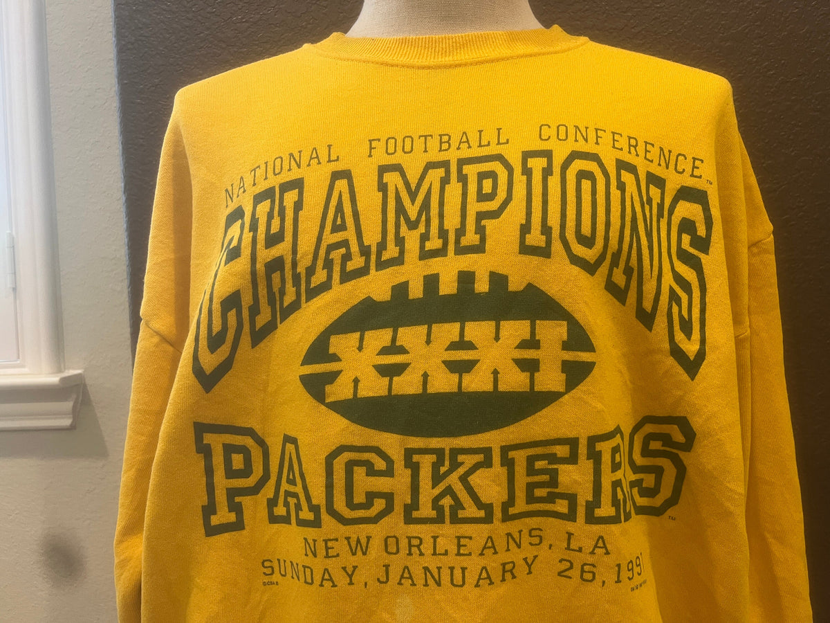 Vintage 9039s 1997 NFC Champs Green Bay Packers Yellow Crewneck Sweatshirt Size XL Sweatshirt – Warm & Stylish · High-Quality Print