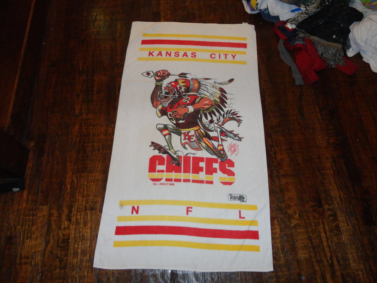 Vintage 80s Kansas City Chiefs Jack Davis Beach Bath Towel Graphic Tee – Soft Feel · Perfect For Daily Wear
