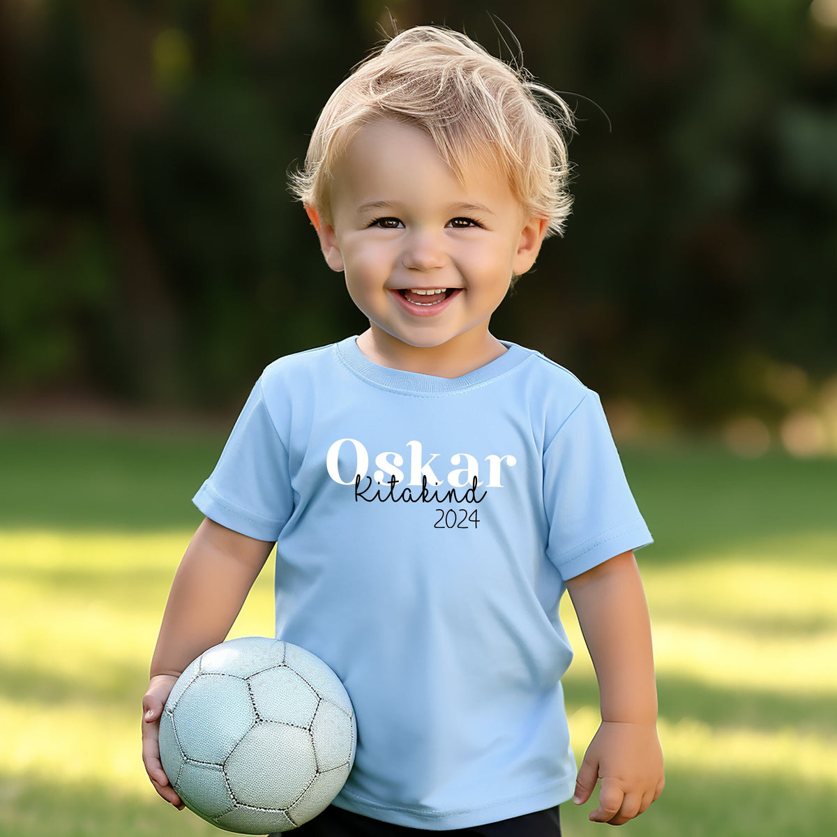 Kindergarten SuperstarKitakind 2025 T ShirtPersonalisiertes Kindergartenkind OutfitKrippenkind 2025Kindergarten kind T Shirt mit Name Graphic Tee – Fan Favorite · High-Quality Print