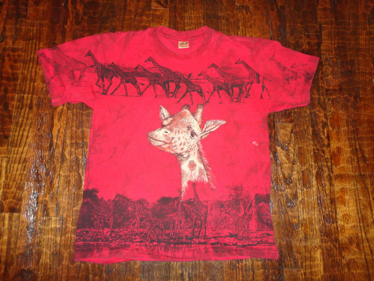 Vintage 9039s Giraffe AOP All Over Print AOP Red T Shirt XL Graphic Tee – Fan Favorite · High-Quality Print