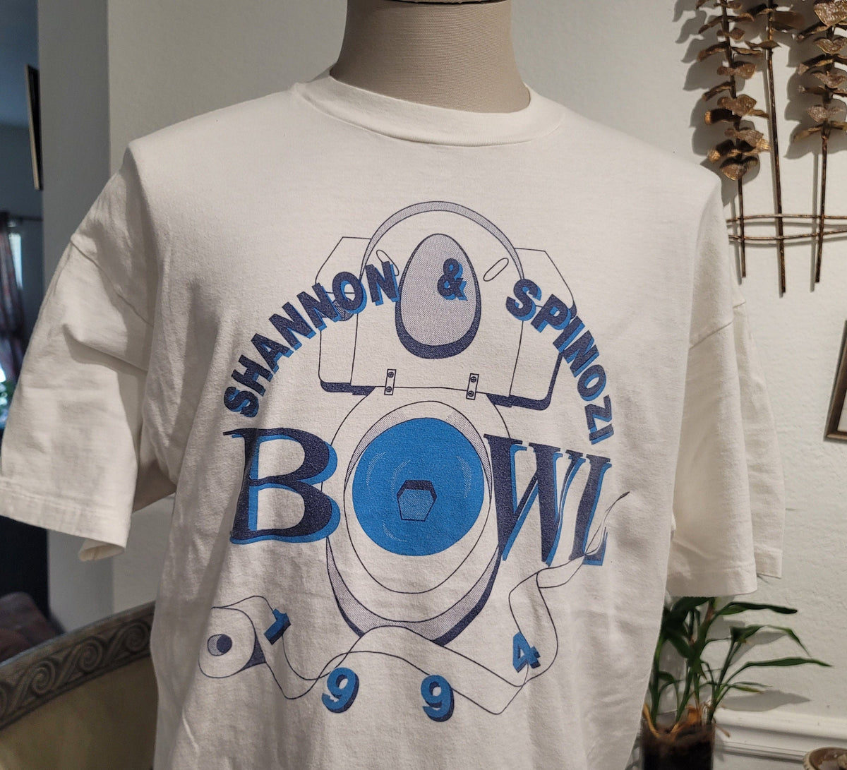 Vintage 90s Shannon Spinozi Toilet Bowl white Tshirt size XL Graphic Tee – Cozy Vibes · Must-Have Style