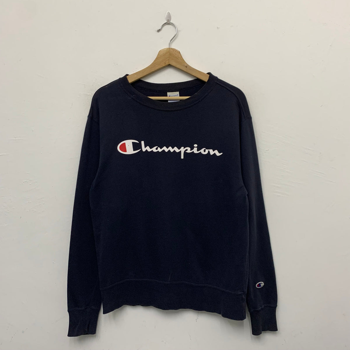 Vintage Champion Women Pullover Crewneck Sweatshirt Size Medium Sweatshirt – Feel-Good Design · High-Quality Print