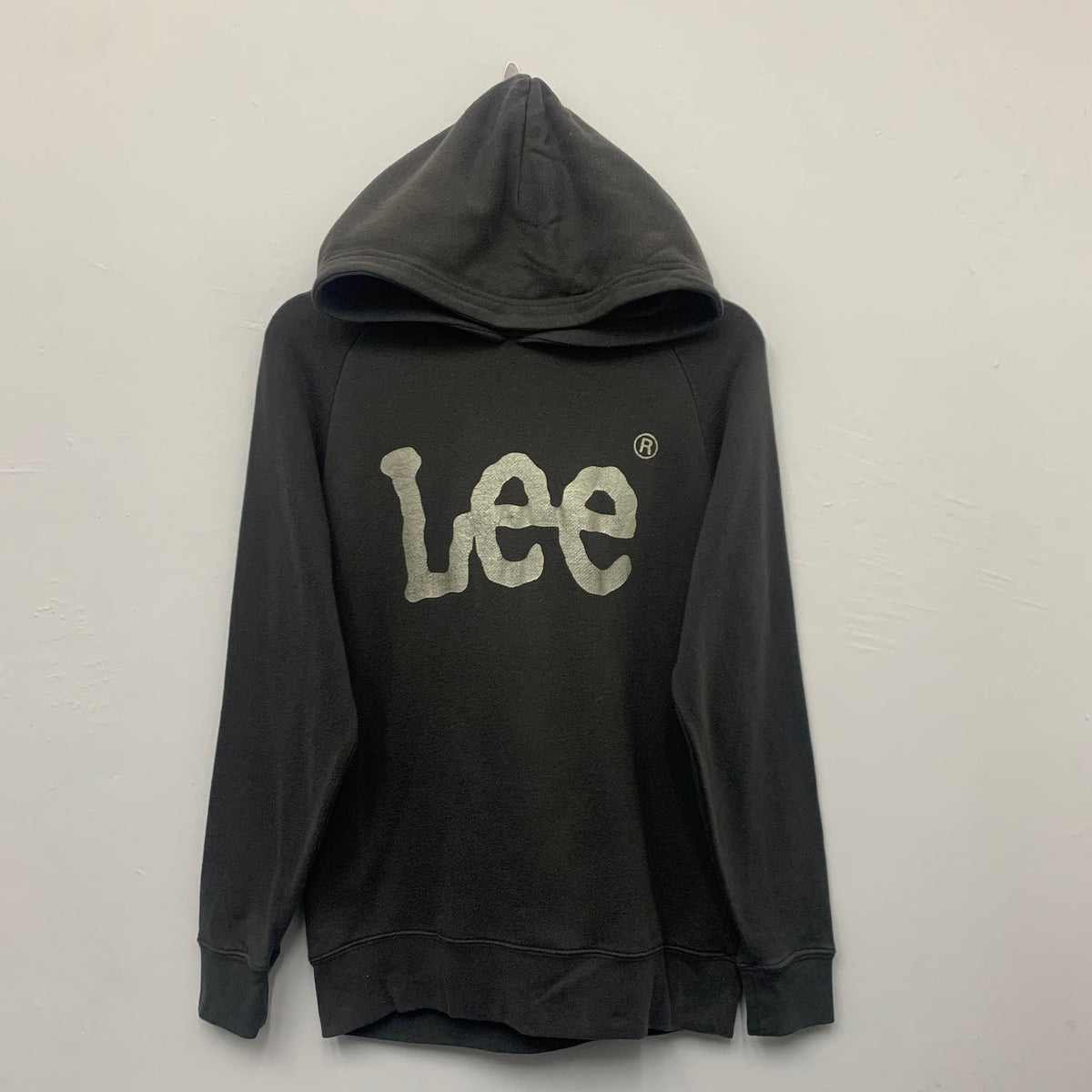 Vintage Lee Faded Gray Pullover Hoodie Sweatshirt Small Hoodie – Aesthetic Look · Perfect For Daily Wear