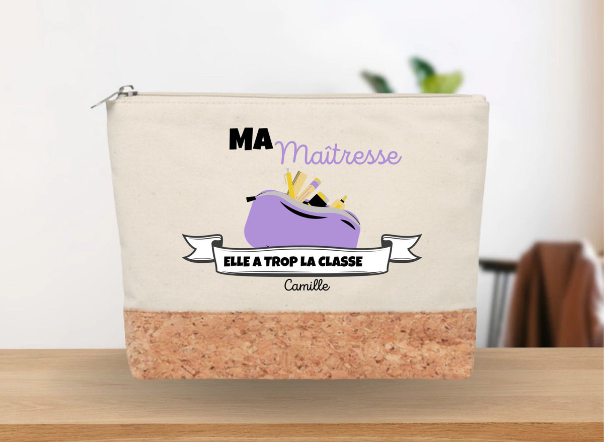 Cadeau personnalis maitresse grande trousse pochette matresse cadeau fin d39anne cadeau cole ma matresse a trop la classe Graphic Tee – Cozy Vibes · Must-Have Style