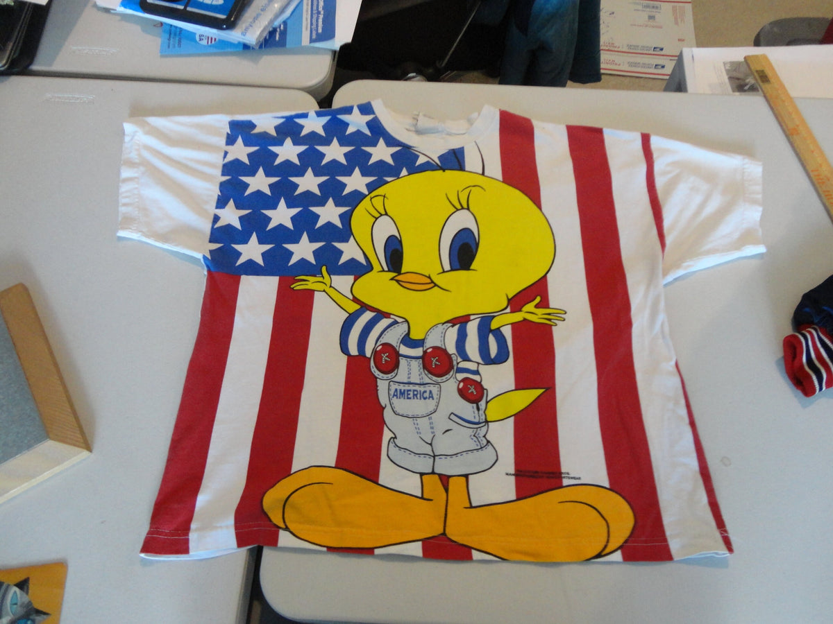 Vintage 90s Tweety Bird Looney Tunes American Flag Patriotic 4th Of July T Shirt XL Graphic Tee – Premium Graphic · High-Quality Print