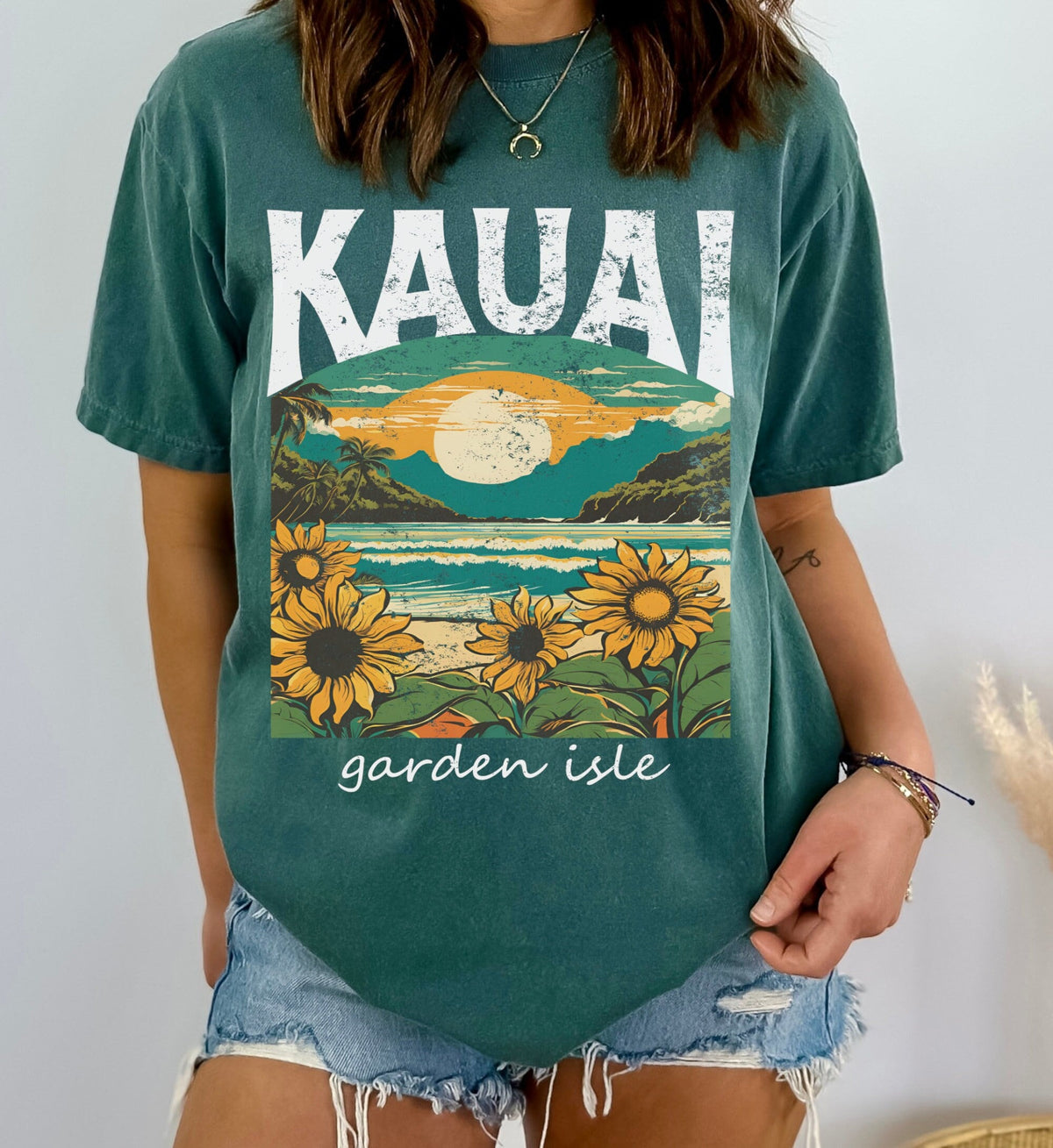 Retro Kauai Beach Tshirt Gift Tee Hawaii Garden Isle Graphic Tee – Bold Style · Trending Graphic Apparel