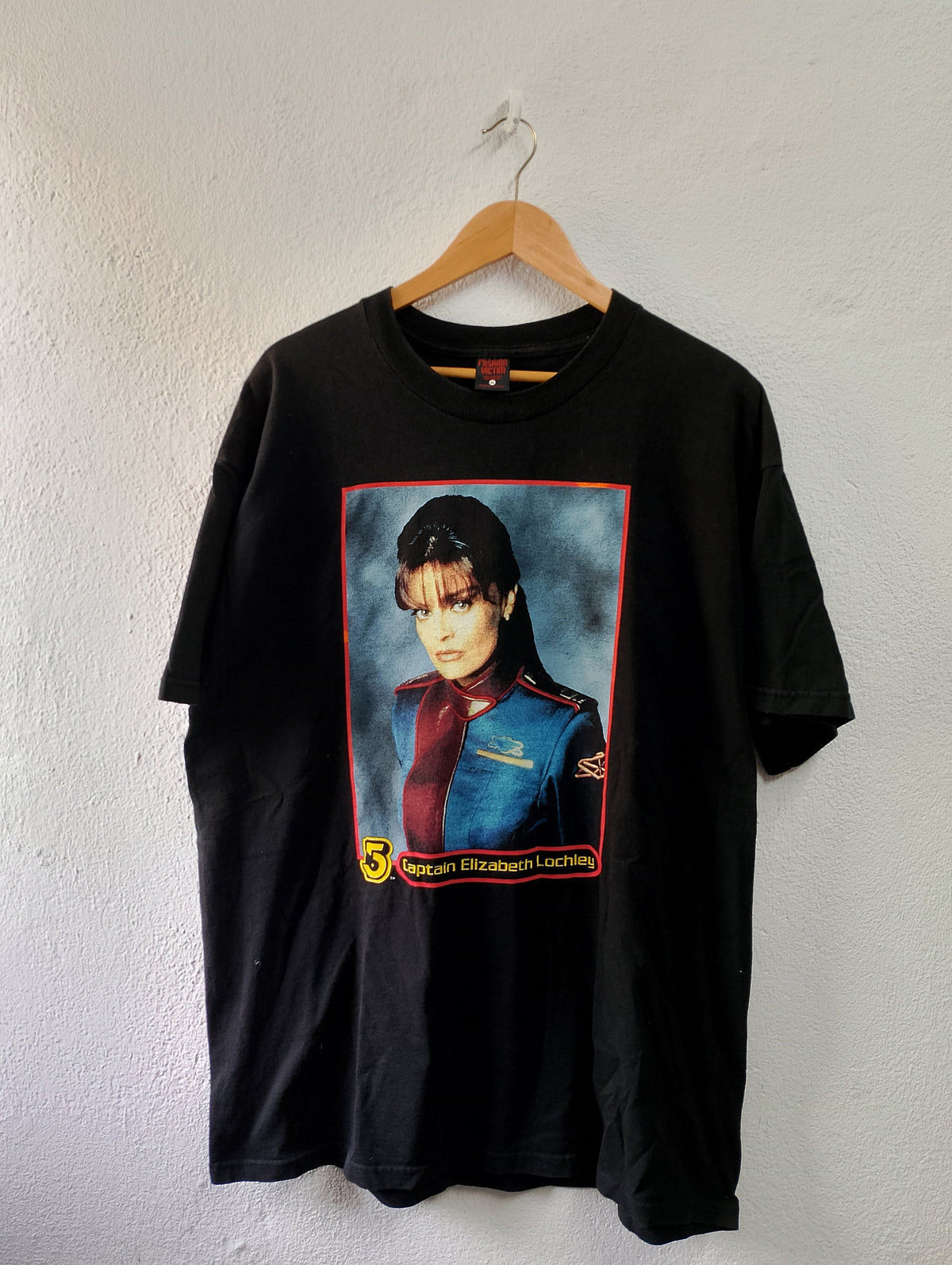 Vintage Babylon 5 fashion victim t shirt XL Graphic Tee – Everyday Comfort · Trending Graphic Apparel