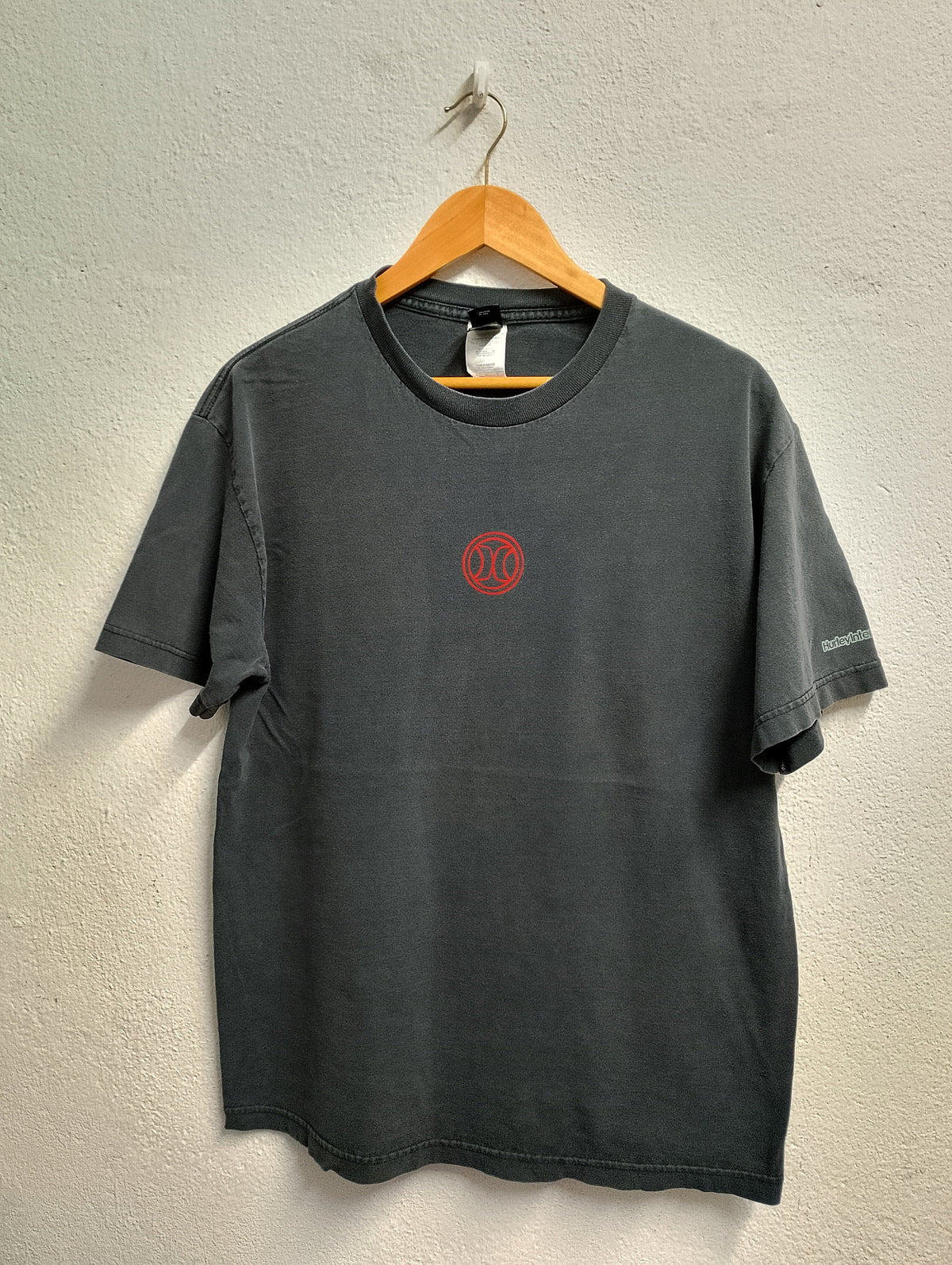 Vintage hurley international L Graphic Tee – Cozy Vibes · High-Quality Print