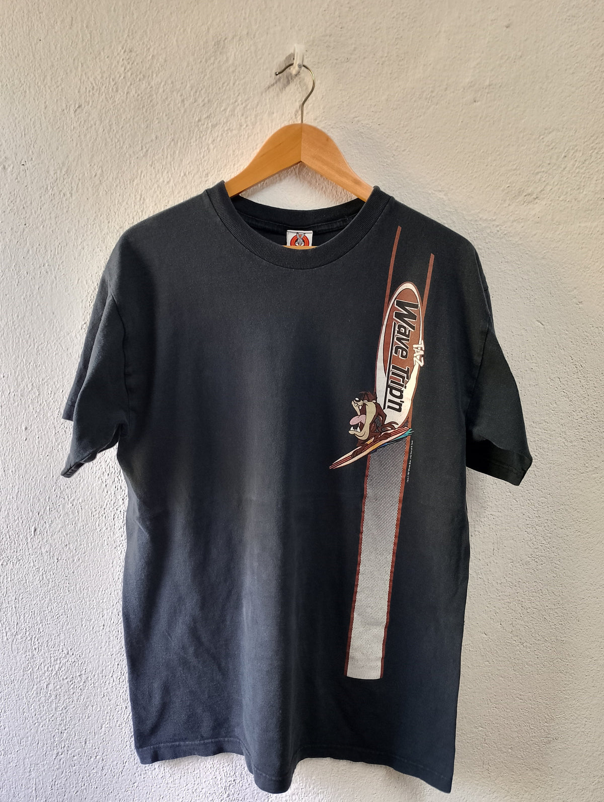 Vintage 97 Taz looney tunes t shirt Large Graphic Tee – Aesthetic Look · High-Quality Print