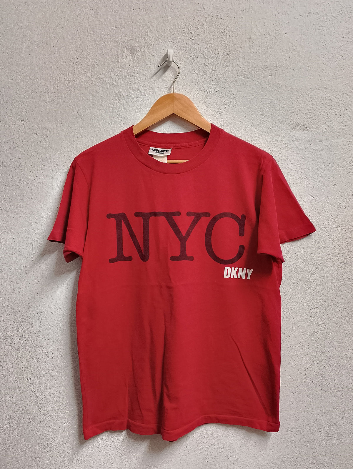 Vintage DKNY NYC t shirt Large Graphic Tee – Soft Feel · Perfect For Daily Wear