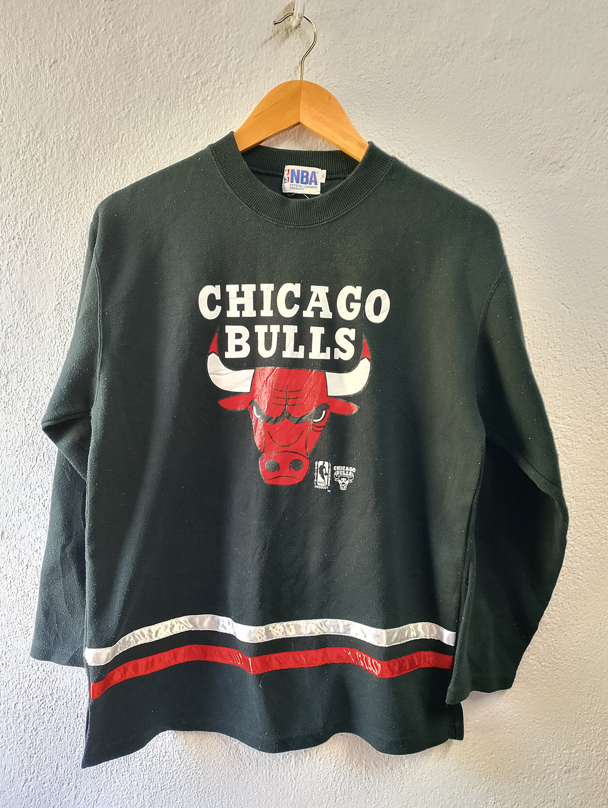 Chicago bulls pullover sweatshirt crew neck Medium Sweatshirt – Feel-Good Design · Perfect For Daily Wear