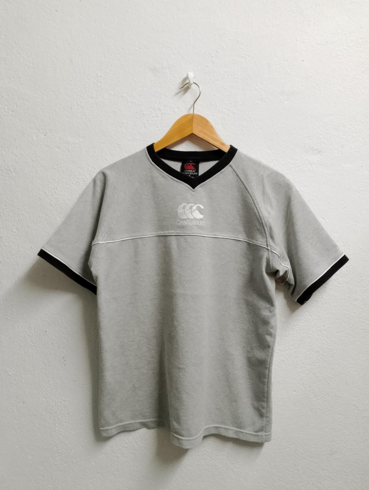 Canterbury t shirt Medium Graphic Tee – Bold Style · Must-Have Style