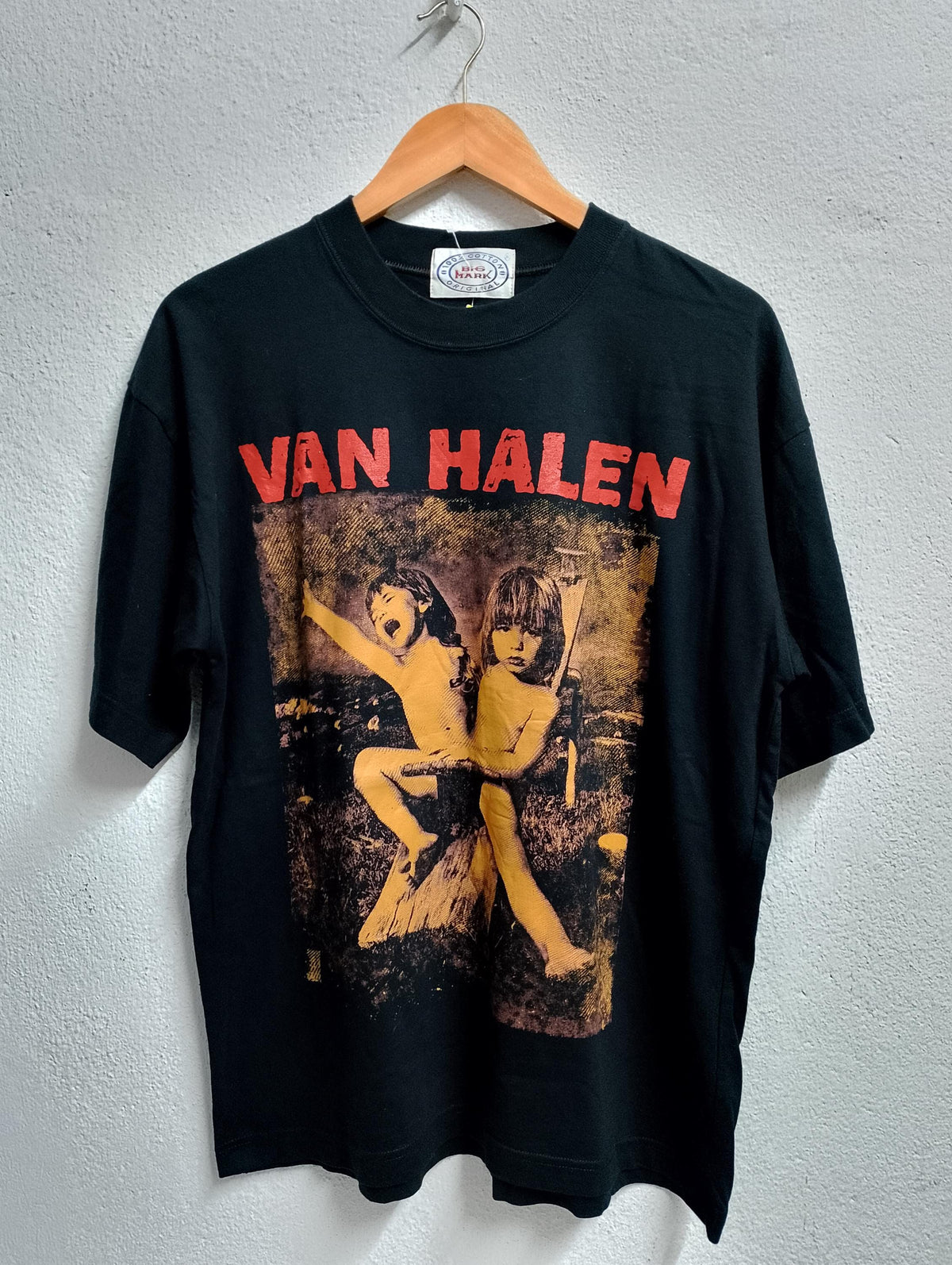 Vintage Van Halen European bootleg Large Graphic Tee – Aesthetic Look · Must-Have Style