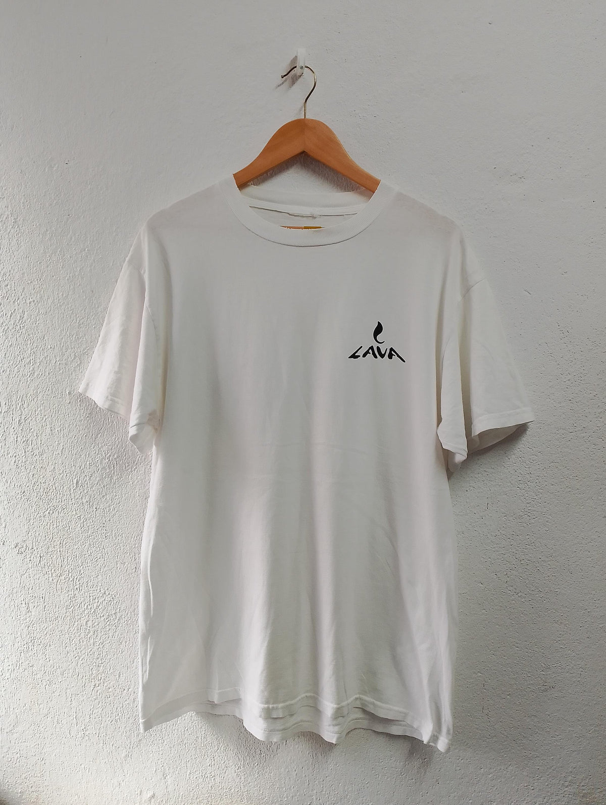 Larva Hawaiian surfing t shirt XL Graphic Tee – Cozy Vibes · Top Pick For Any Outfit