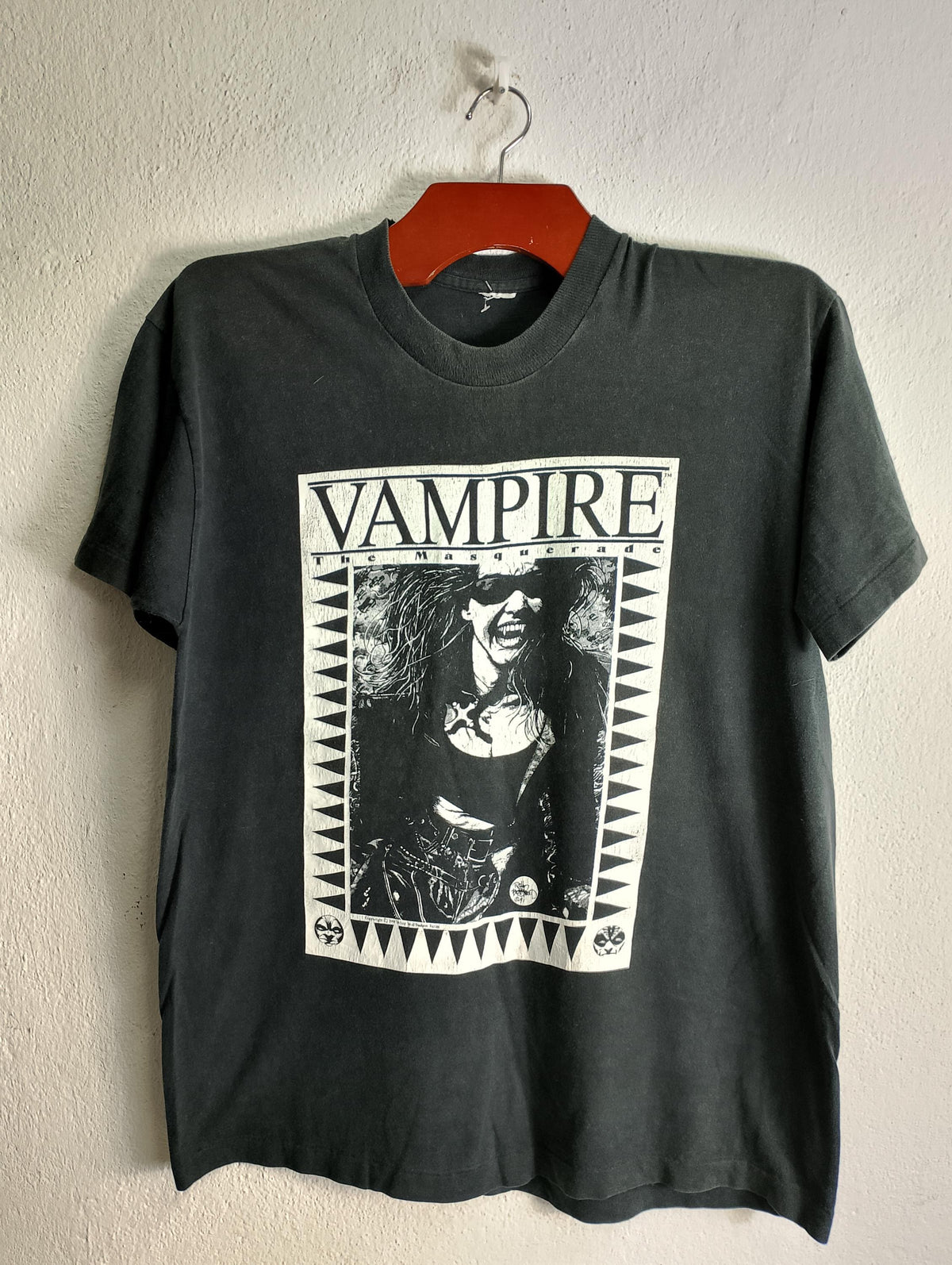 Vampire The masquerade 1991 white wolf fashion victim XL Graphic Tee – Warm & Stylish · Top Pick For Any Outfit