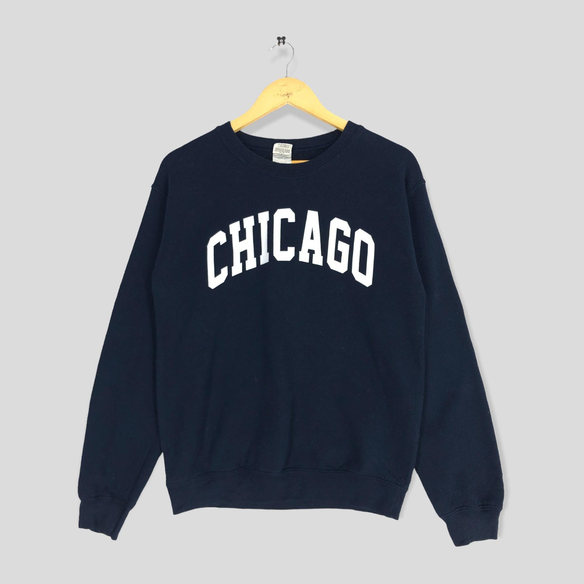 Y2K Chicago American State Sweatshirt Medium Chicago Crewneck Pullover Jumper Sweater American University Collage Sport S Sweatshirt – Bold Style · High-Quality Print