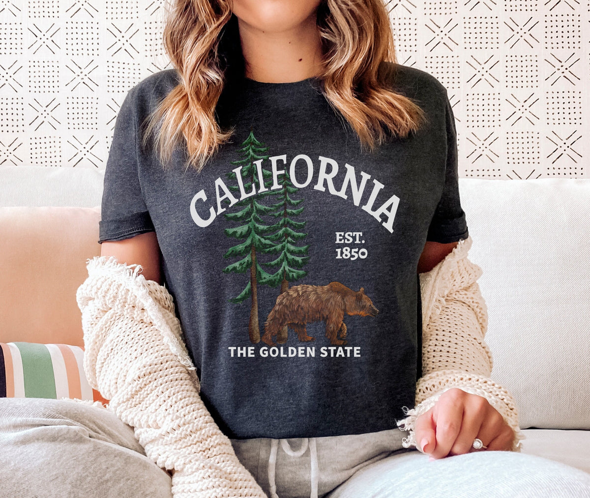 California Bear Tshirt Gift Golden State Tee West Coast Graphic Tee – Aesthetic Look · Great Gift For Fans