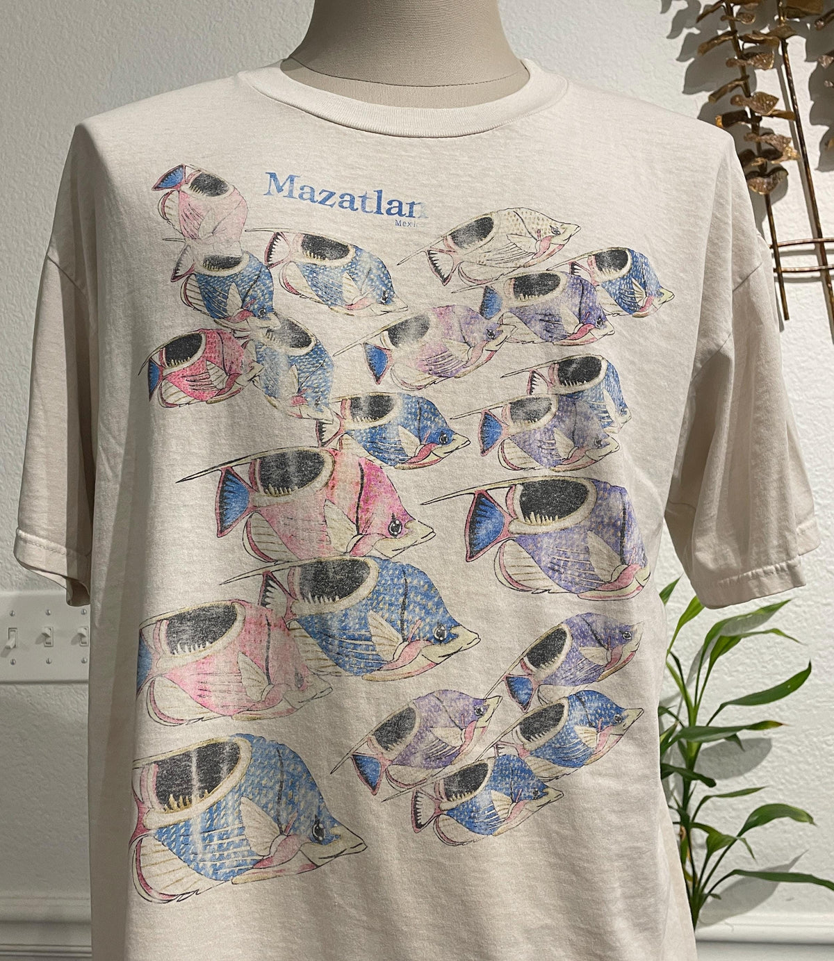 Vintage 90s Mazatlan Fish beige Tshirt size XL Graphic Tee – Warm & Stylish · Must-Have Style
